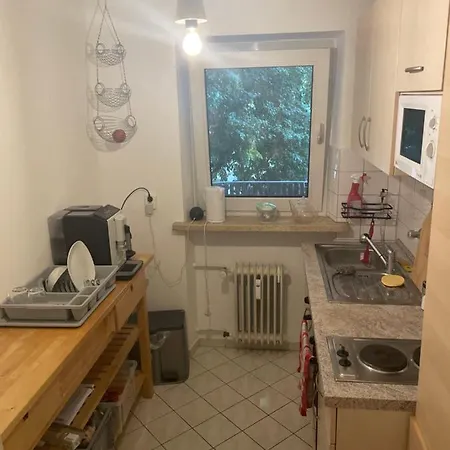 Private Sunny With Balkony In Bogenhausen Мюнхен